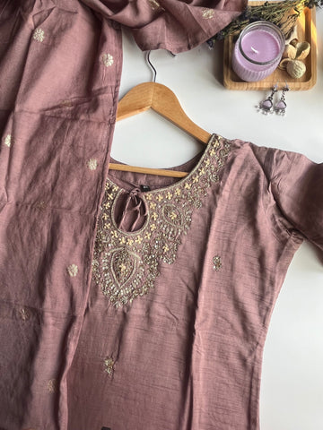 EKAANSHI - Lavender Dola Silk Kurti Set
