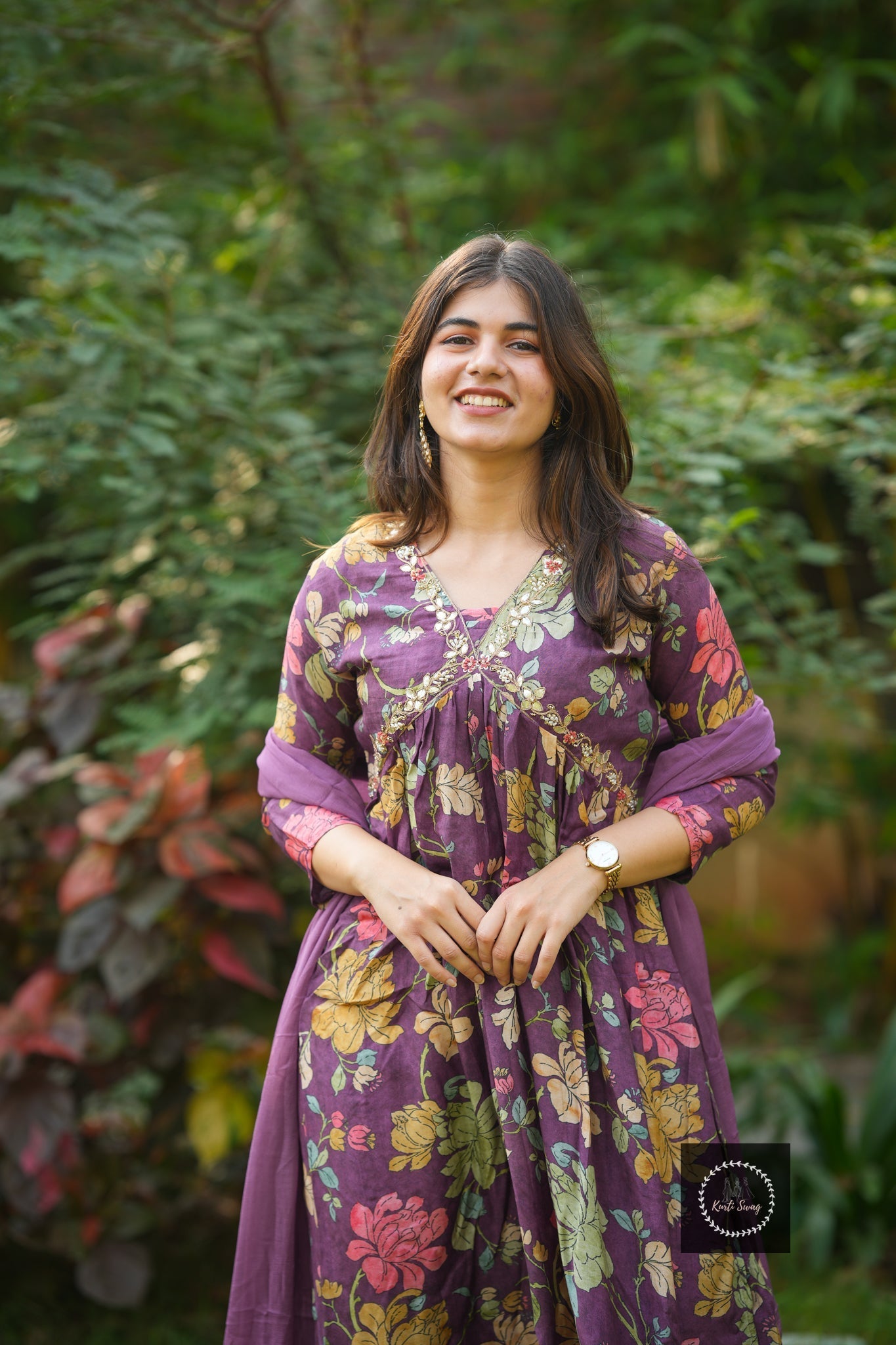 AAROHI Muslin Alia Suit With Handwork