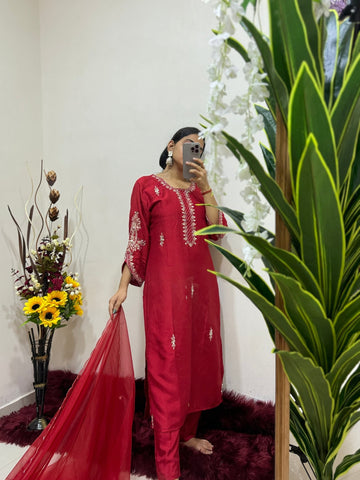 Embroidered kurta Bottom with dupatta
