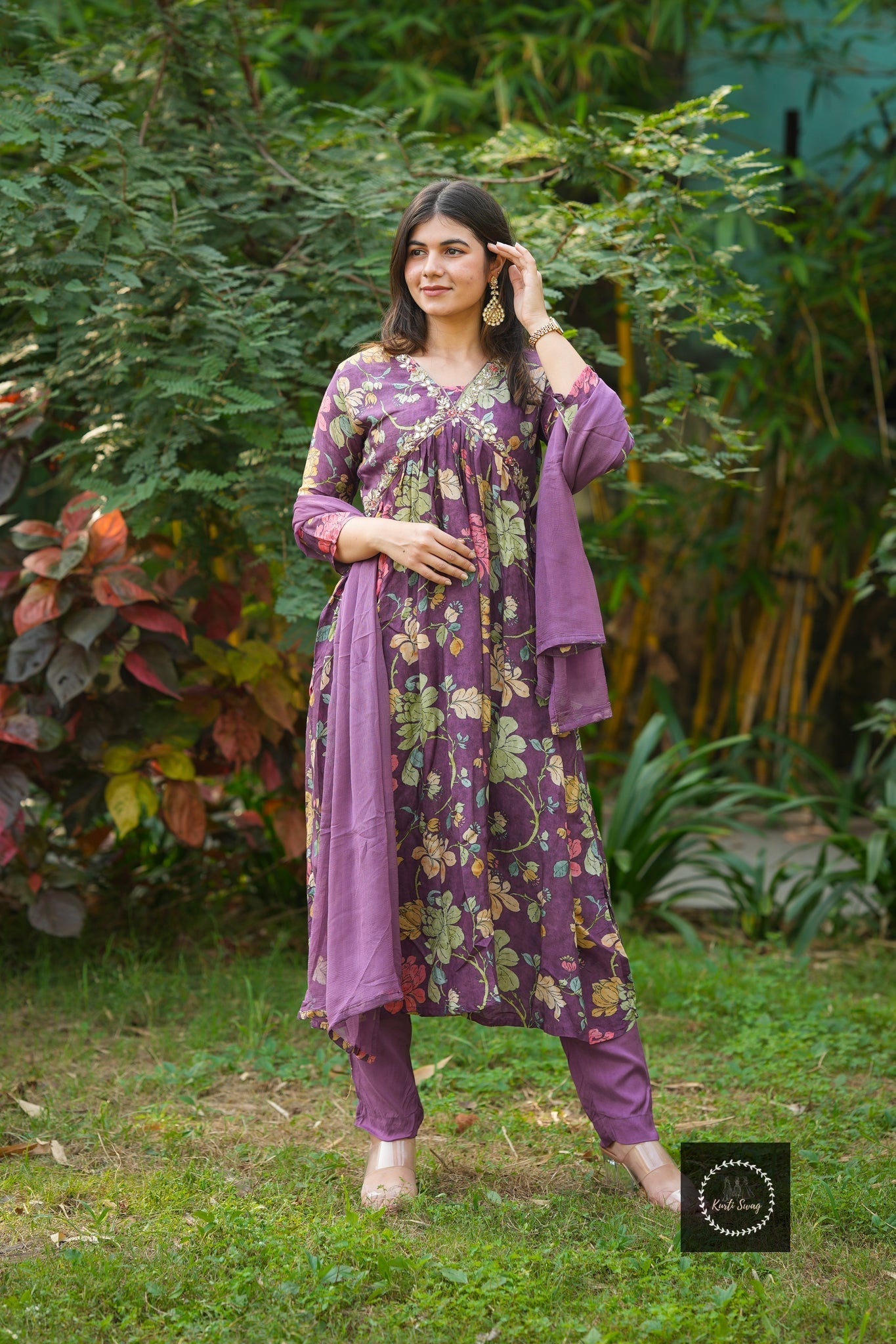 AAROHI Muslin Alia Suit With Handwork