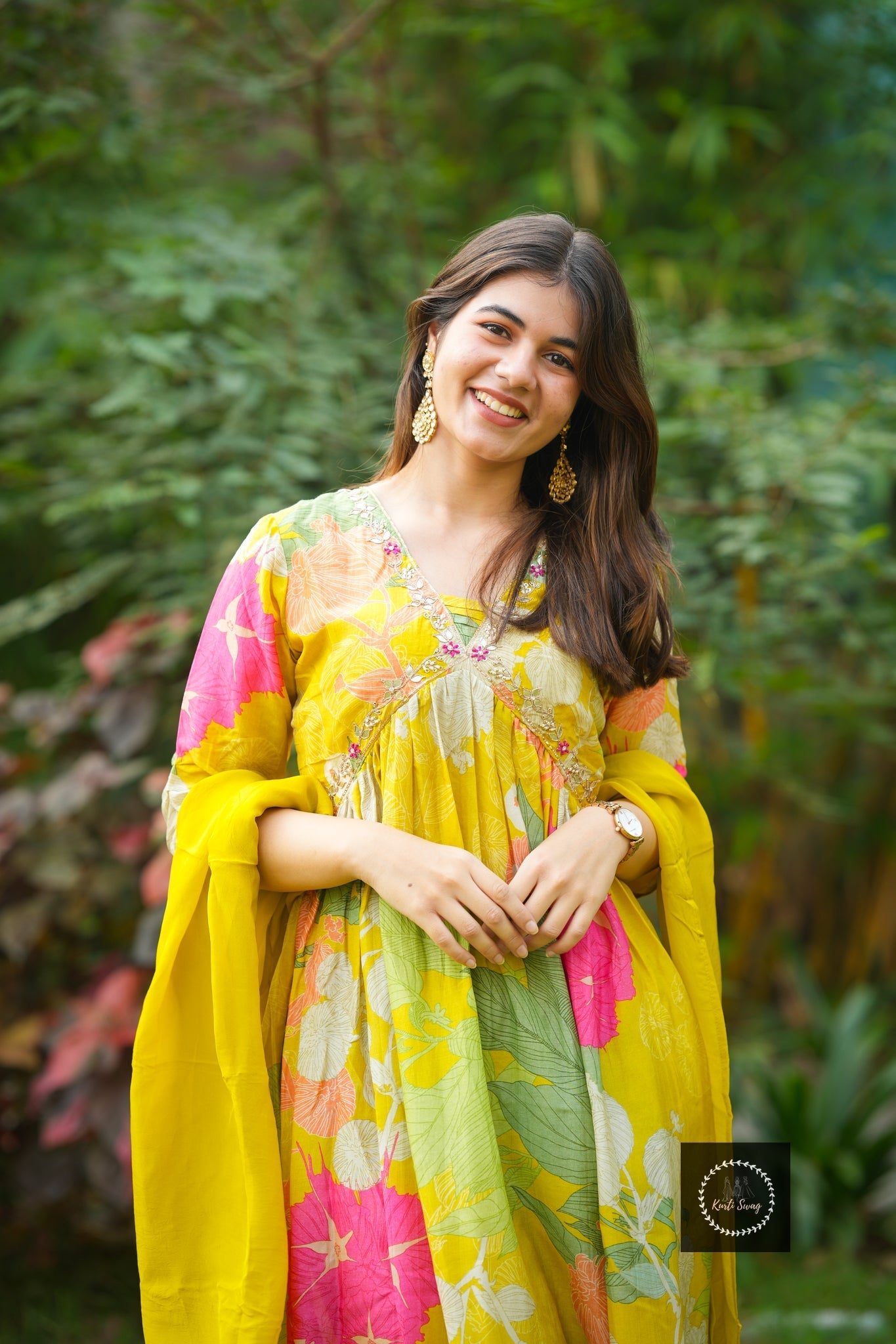 AAROHI Muslin Alia Suit With Handwork