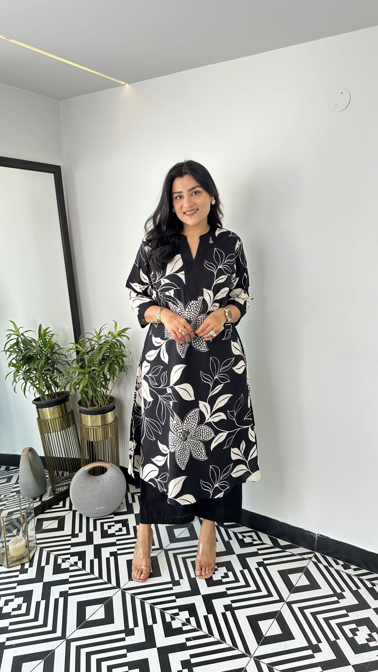 Black - Aster Floral Kurta Pants