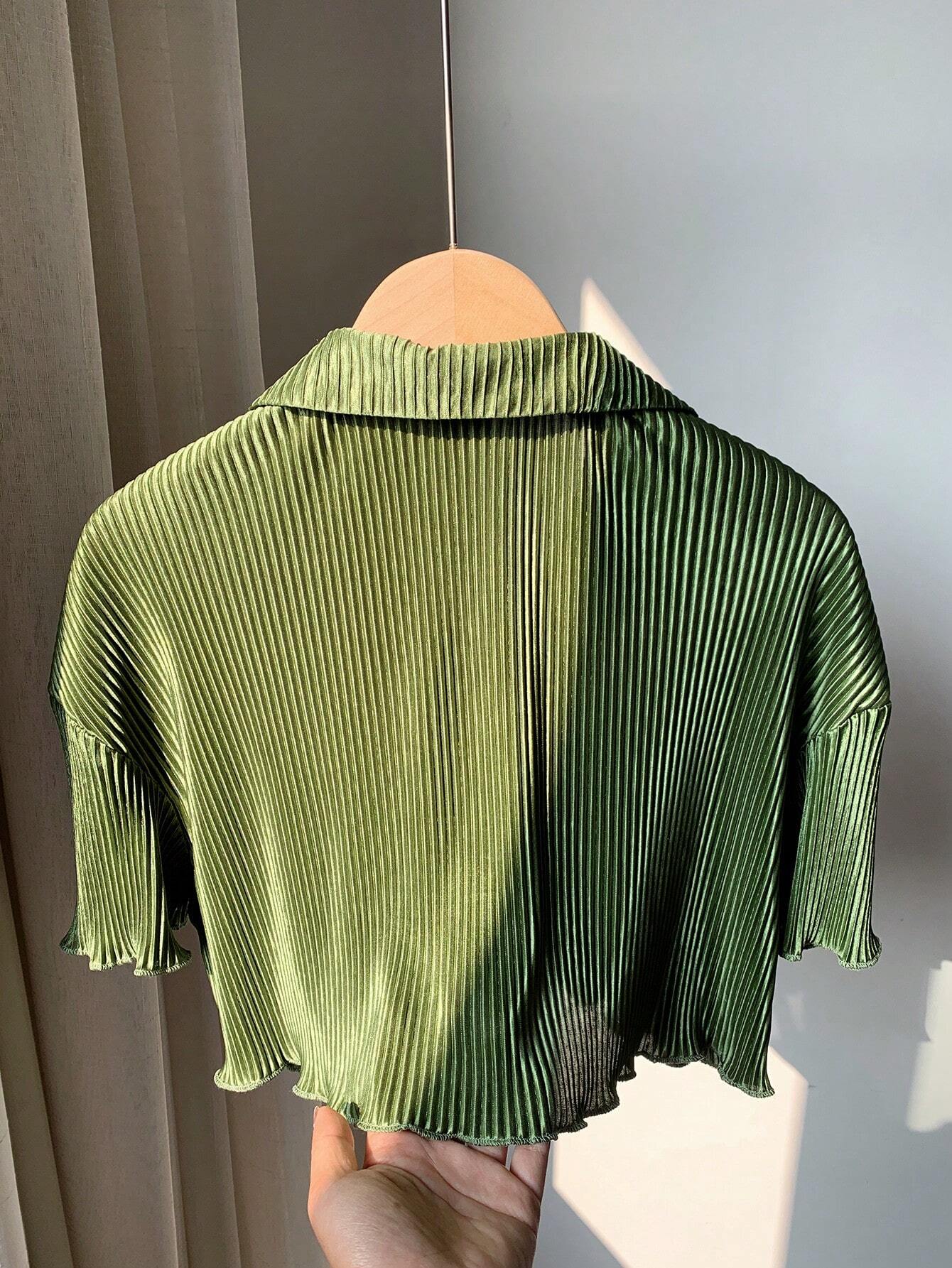 Women's style cropped pleated shirt for spring and summer