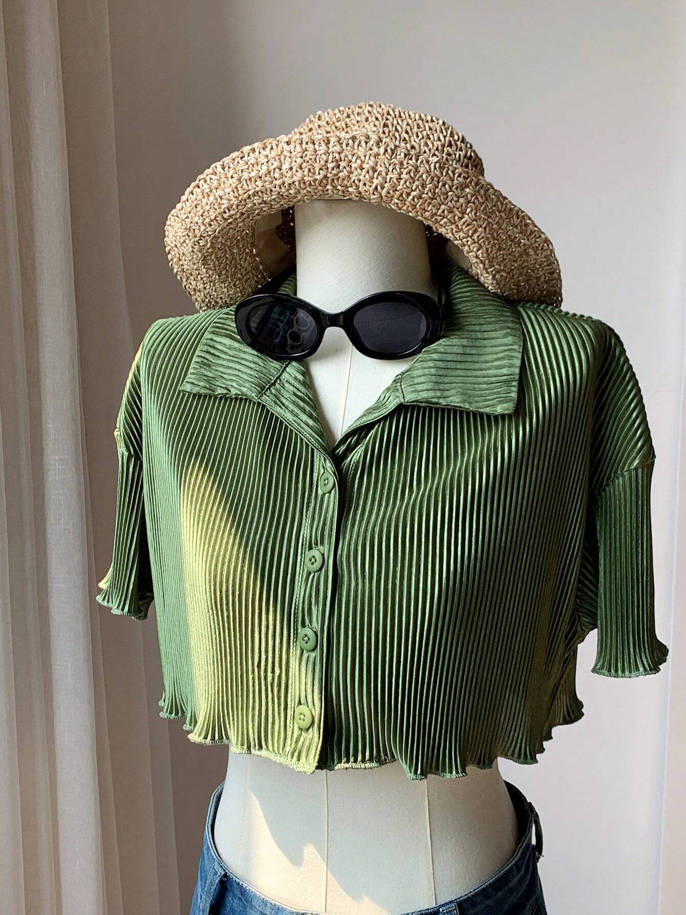 Women's style cropped pleated shirt for spring and summer