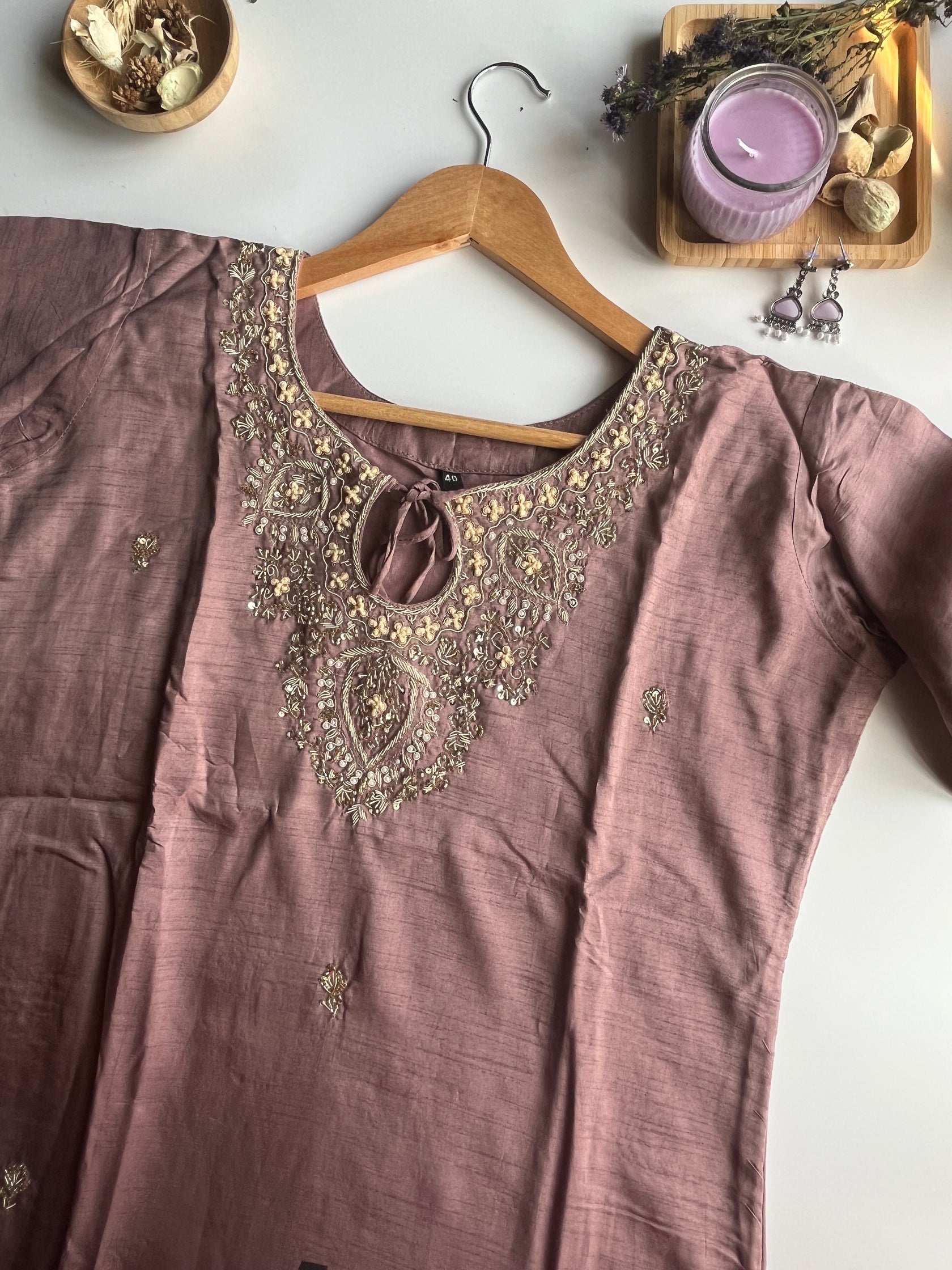 EKAANSHI - Lavender Dola Silk Kurti Set