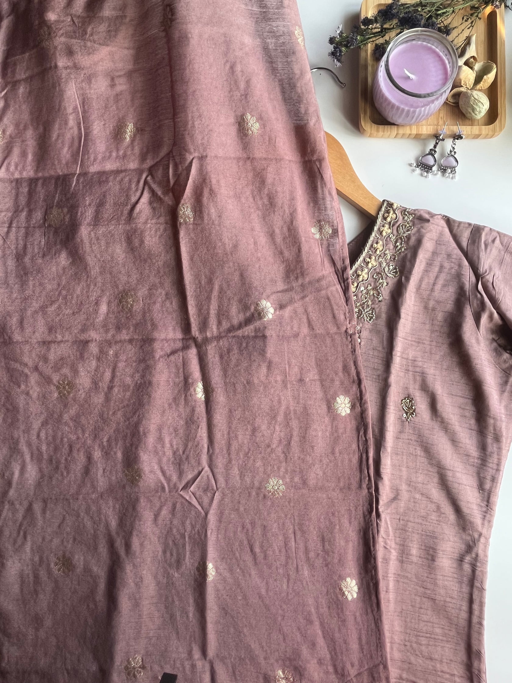 EKAANSHI - Lavender Dola Silk Kurti Set